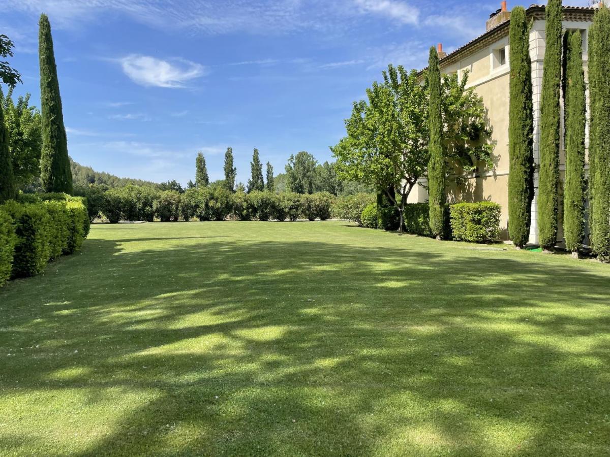 Chateau Talaud Loriol-du-Comtat Luaran gambar