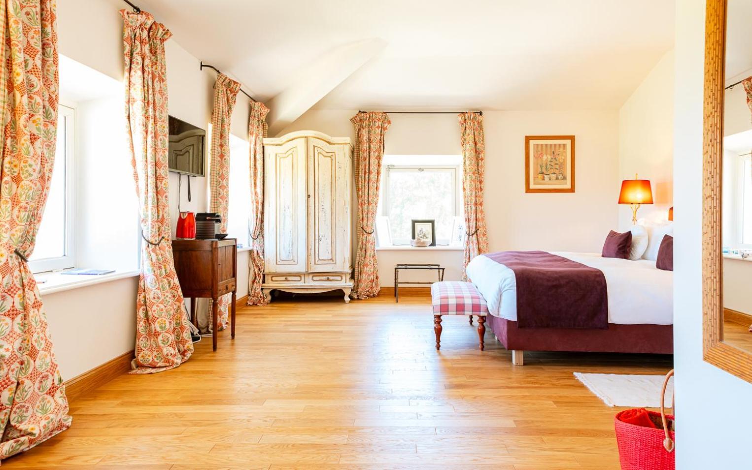 Chateau Talaud Loriol-du-Comtat Bilik gambar