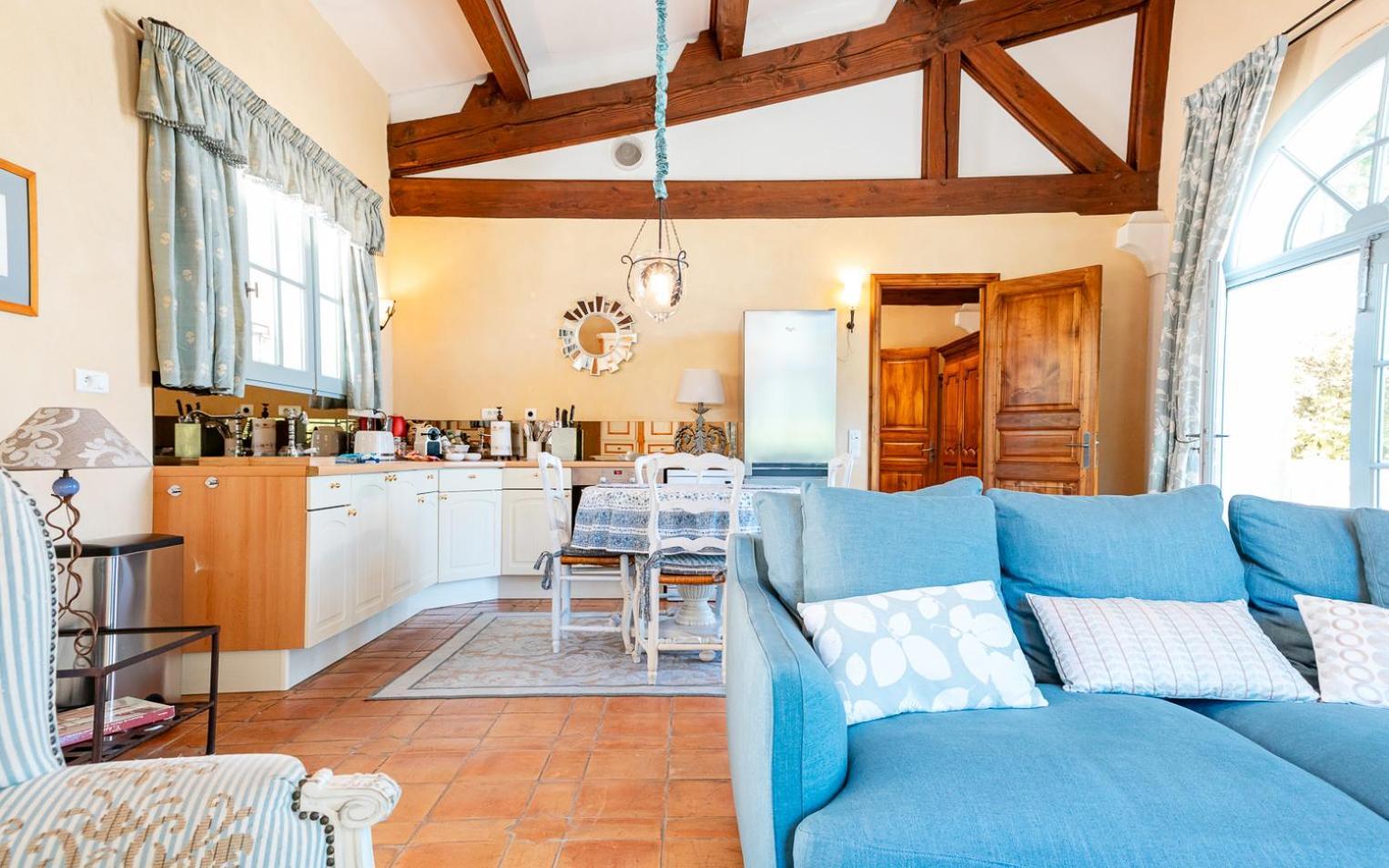 Chateau Talaud Loriol-du-Comtat Bilik gambar